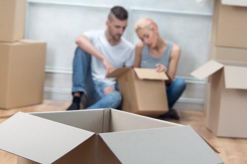 Commercial and residential moving support in Woodford