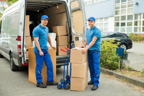 Household removals support for a family moving in Woodford